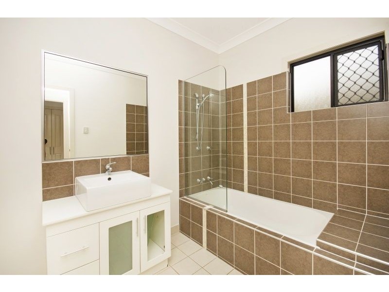 28 Daintree Drive, Bushland Beach QLD 4818