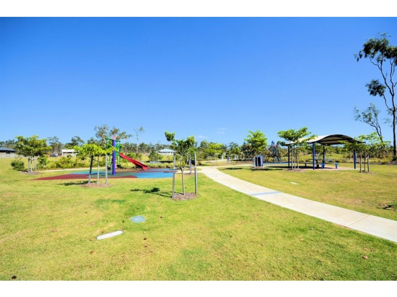 19 Marblewood Circuit, Mount Low QLD 4818