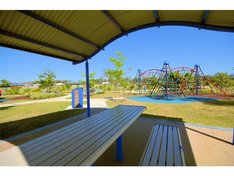 19 Marblewood Circuit, Mount Low QLD 4818