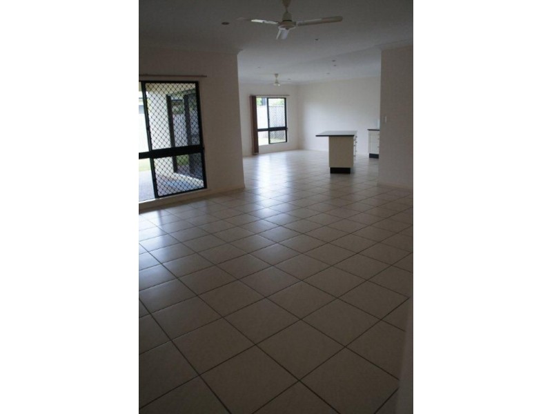 9 Keswick Street, Bushland Beach QLD 4818