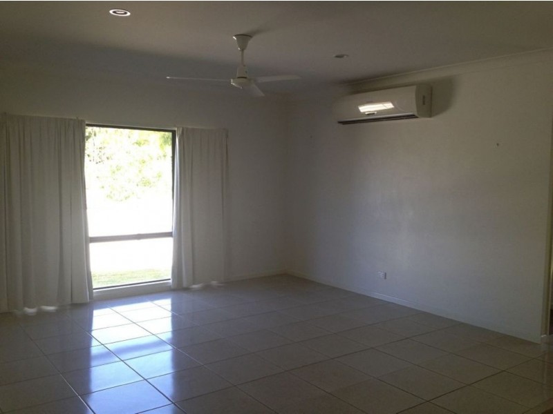 23 Deedes Crescent, Bushland Beach QLD 4818