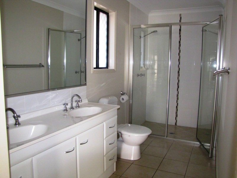 11 Coolaree Drive, Bushland Beach QLD 4818