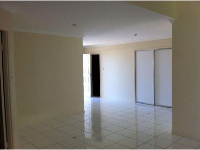 6 Platypus Street, Bushland Beach QLD 4818