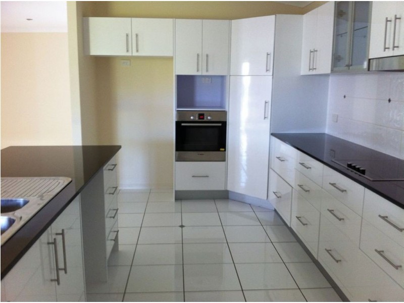 6 Platypus Street, Bushland Beach QLD 4818