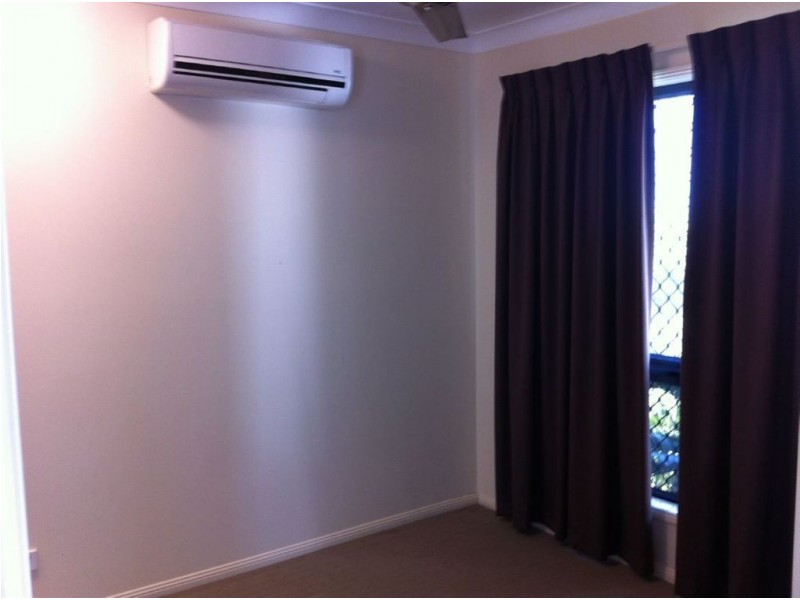 6 Platypus Street, Bushland Beach QLD 4818