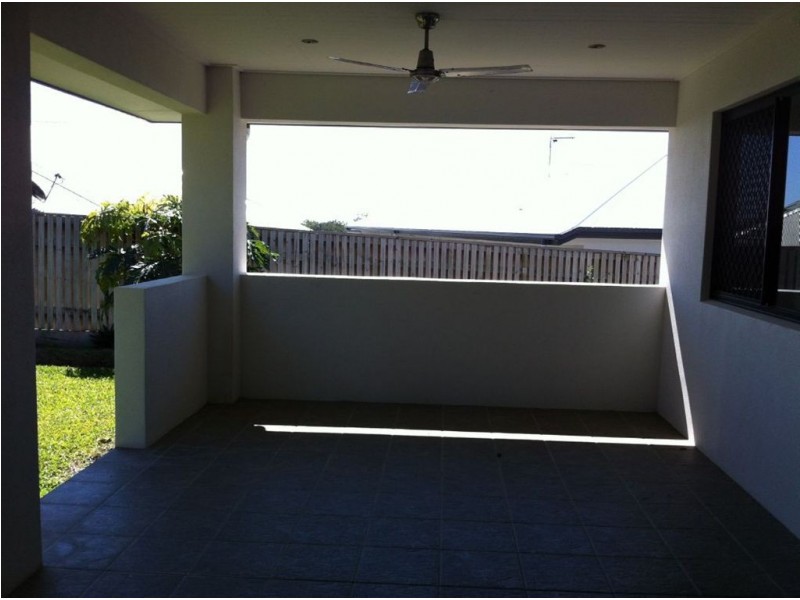 6 Platypus Street, Bushland Beach QLD 4818