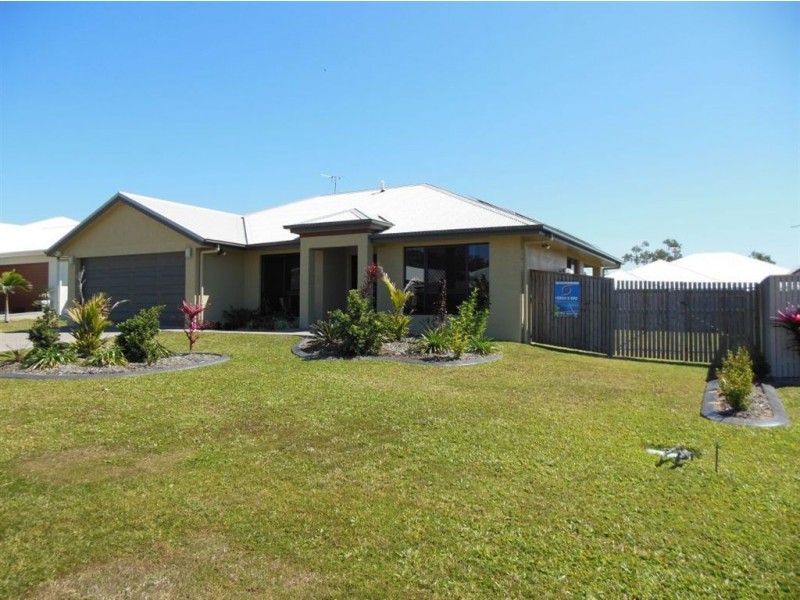 7 Rattray Street, Bushland Beach QLD 4818