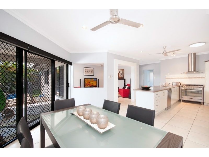 3 Helvellyn Street, Bushland Beach QLD 4818