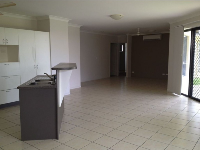 10 Mentmore Court, Bushland Beach QLD 4818