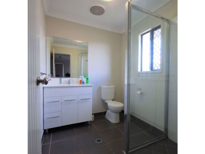 25 Iona Avenue, Burdell QLD 4818