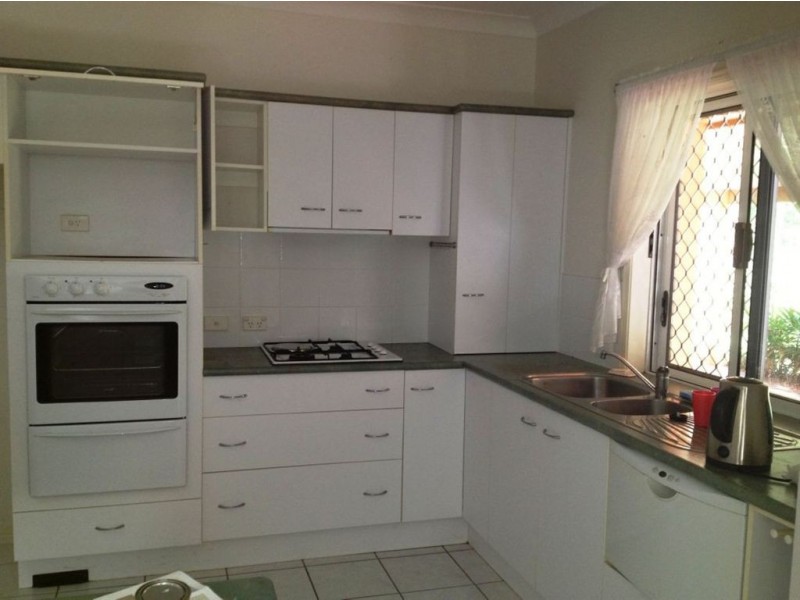 16 Lasindra Court, Bushland Beach QLD 4818