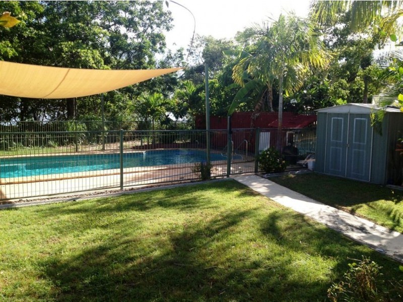 16 Lasindra Court, Bushland Beach QLD 4818