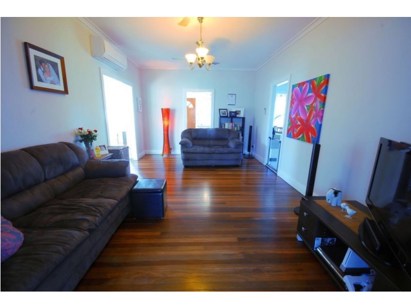 81 Mystic Ave, Balgal Beach QLD 4816