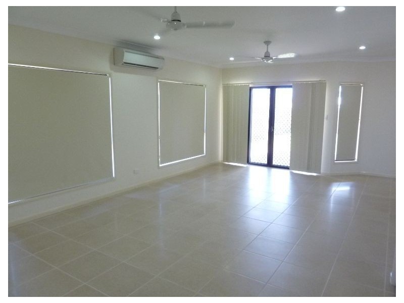 4 Oculina Street, Burdell QLD 4818