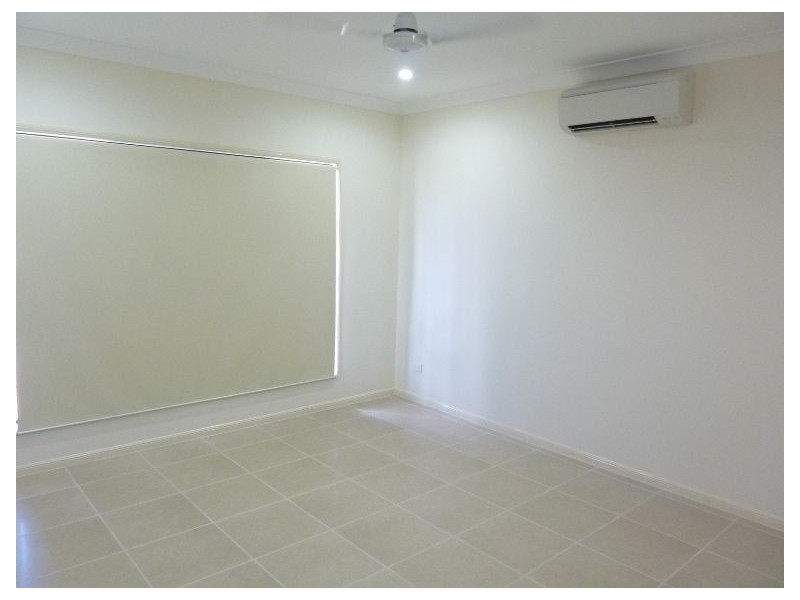 4 Oculina Street, Burdell QLD 4818