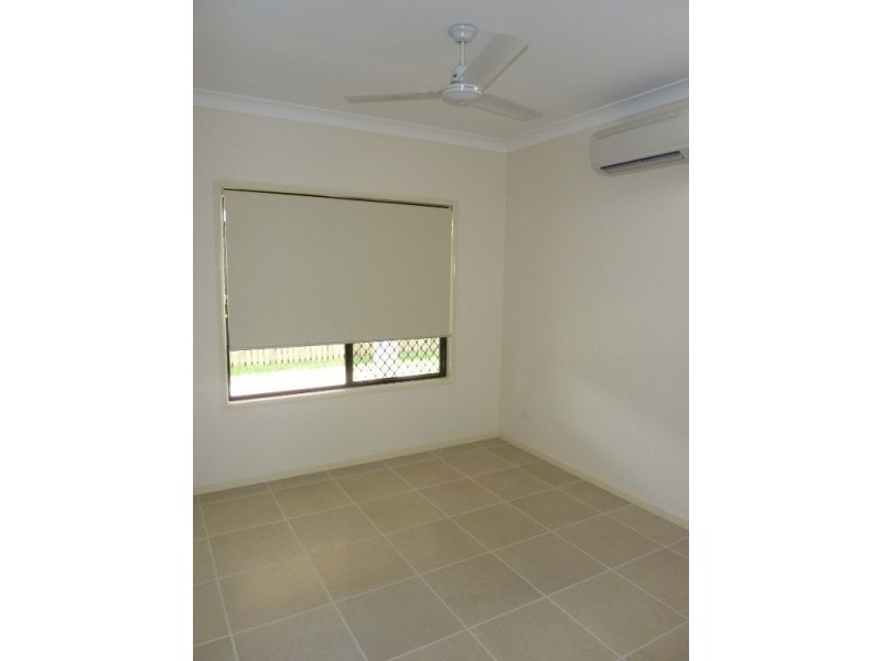 4 Oculina Street, Burdell QLD 4818