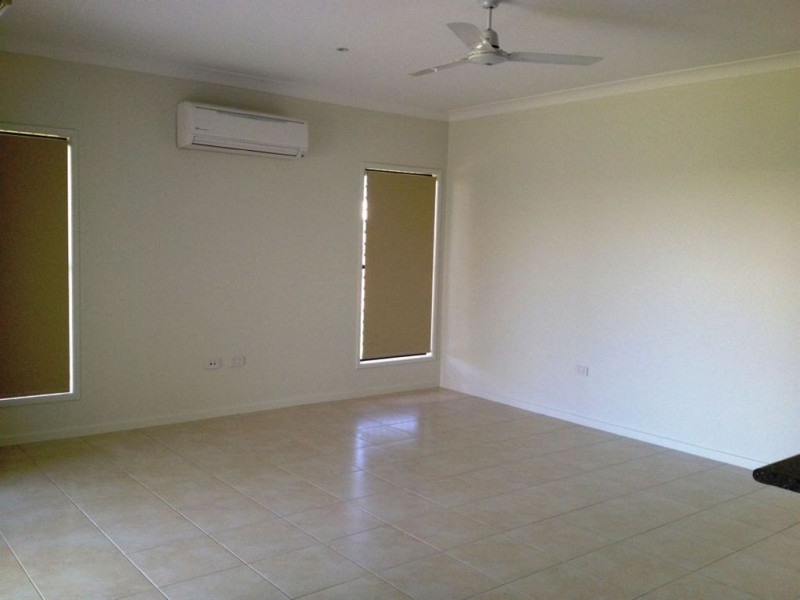 13 Barratonia Way, Mount Low QLD 4818