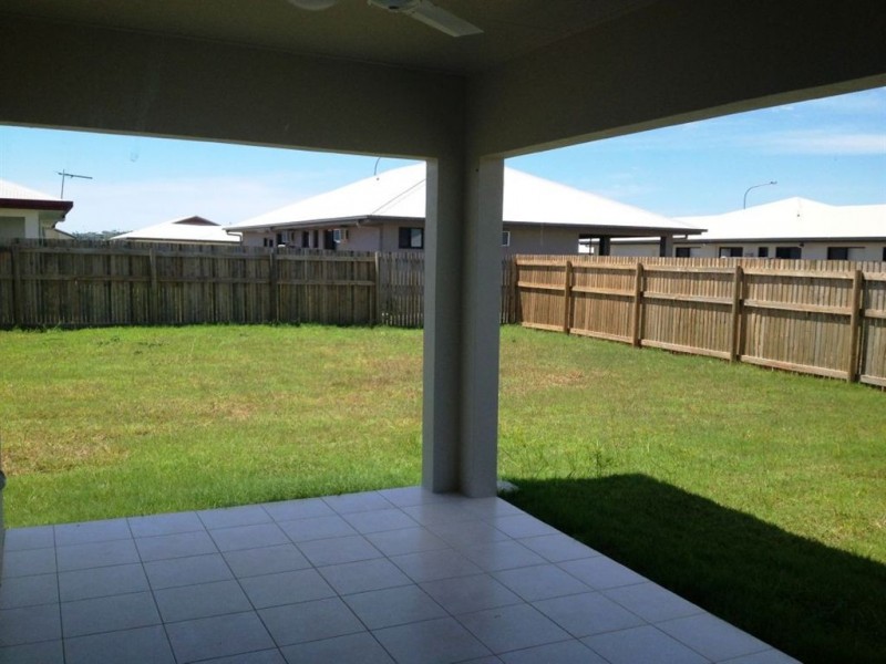 13 Barratonia Way, Mount Low QLD 4818