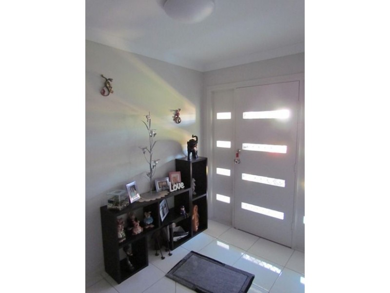 5 Rattray Street, Bushland Beach QLD 4818