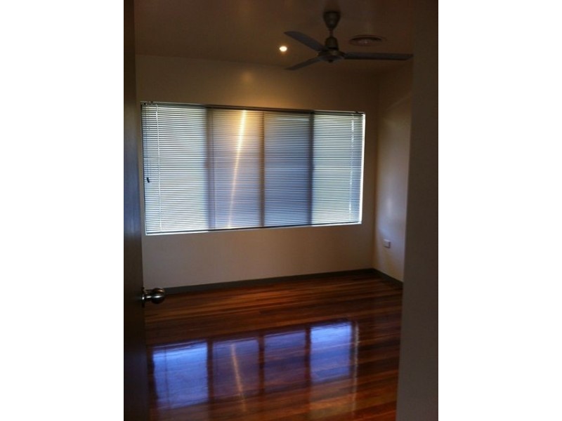 28B Jamaica Cres, Bushland Beach QLD 4818