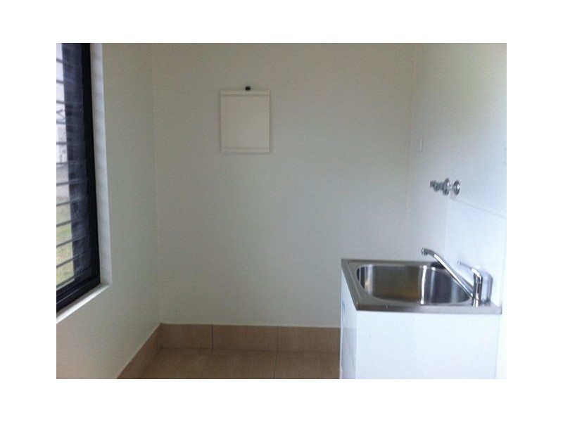 28B Jamaica Cres, Bushland Beach QLD 4818