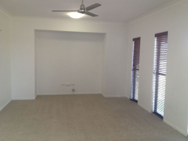 69 Lady Musgrave Circuit, Burdell QLD 4818