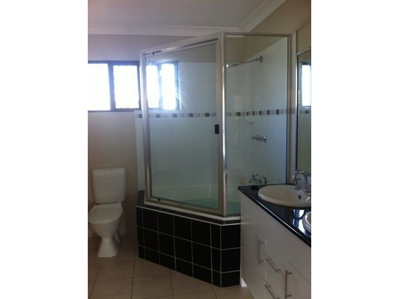 11 Romboli Court, Burdell QLD 4818