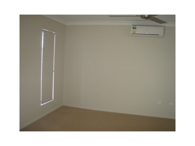 31 Hillock Crescent, Bushland Beach QLD 4818