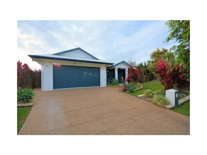 28 Donostia Cres, Bushland Beach QLD 4818