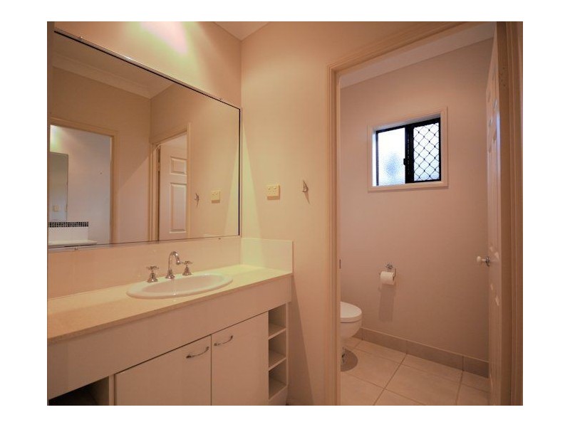 28 Donostia Cres, Bushland Beach QLD 4818