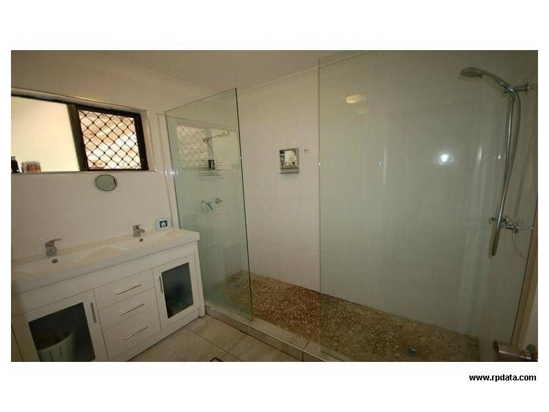 106 Toolakea Beach Road, Bluewater QLD 4818