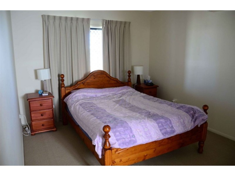 2 Oculina Street, Burdell QLD 4818