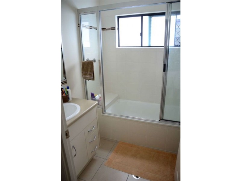 2 Oculina Street, Burdell QLD 4818