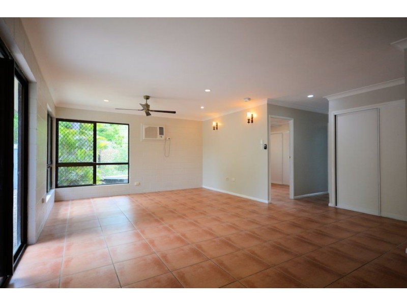 2 Manuka Court, Bushland Beach QLD 4818