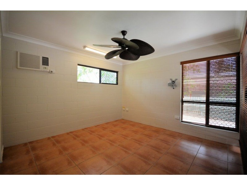 2 Manuka Court, Bushland Beach QLD 4818