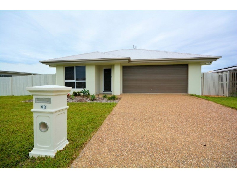 43 Hillock Cres, Bushland Beach QLD 4818