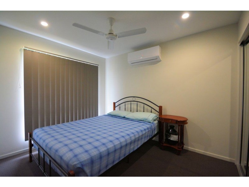 43 Hillock Cres, Bushland Beach QLD 4818