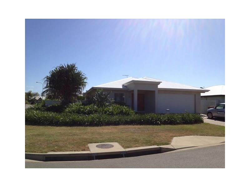 19 Coolaree Drive, Bushland Beach QLD 4818