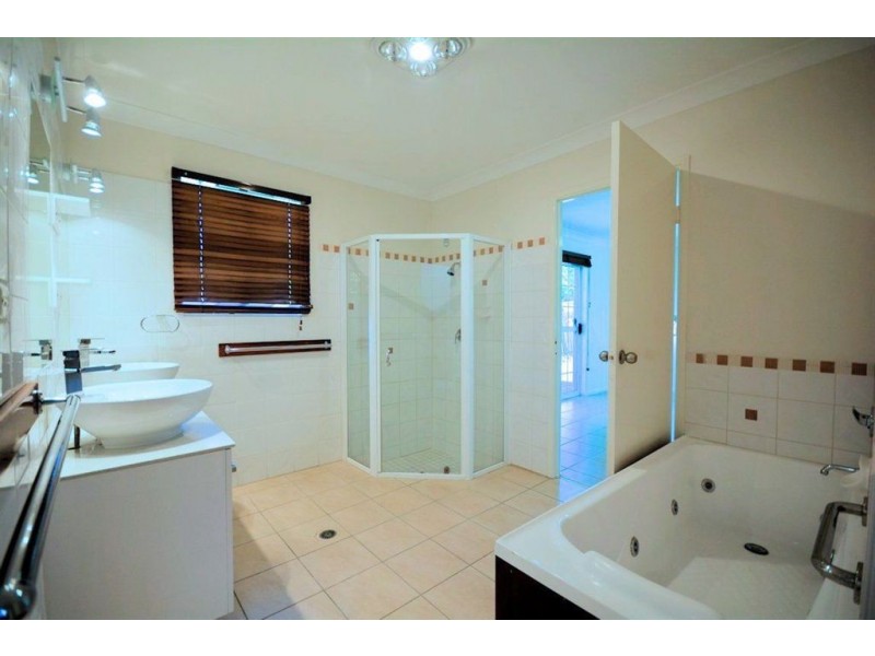 71 Marina Drive, Bushland Beach QLD 4818