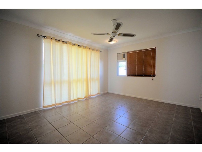 71 Marina Drive, Bushland Beach QLD 4818