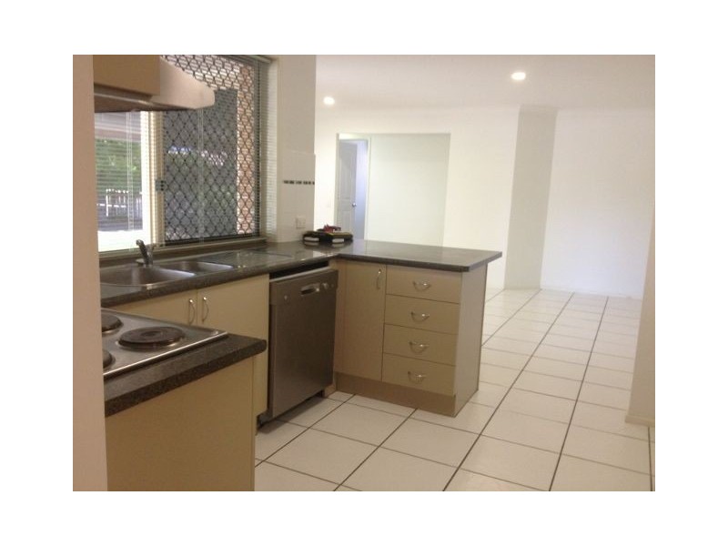 18 Dickenson Place, Kirwan QLD 4817