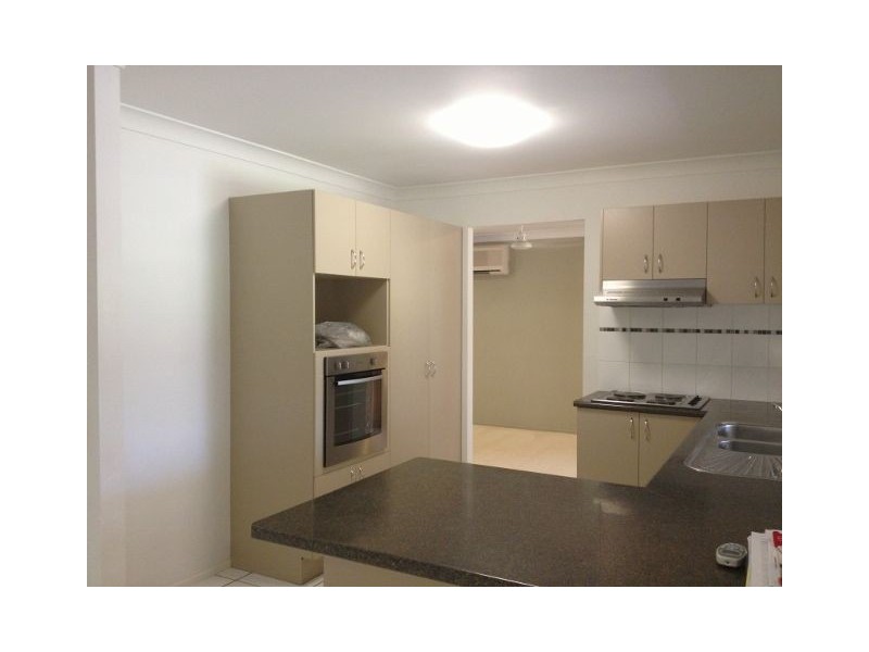 18 Dickenson Place, Kirwan QLD 4817