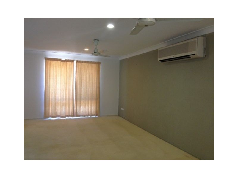 18 Dickenson Place, Kirwan QLD 4817