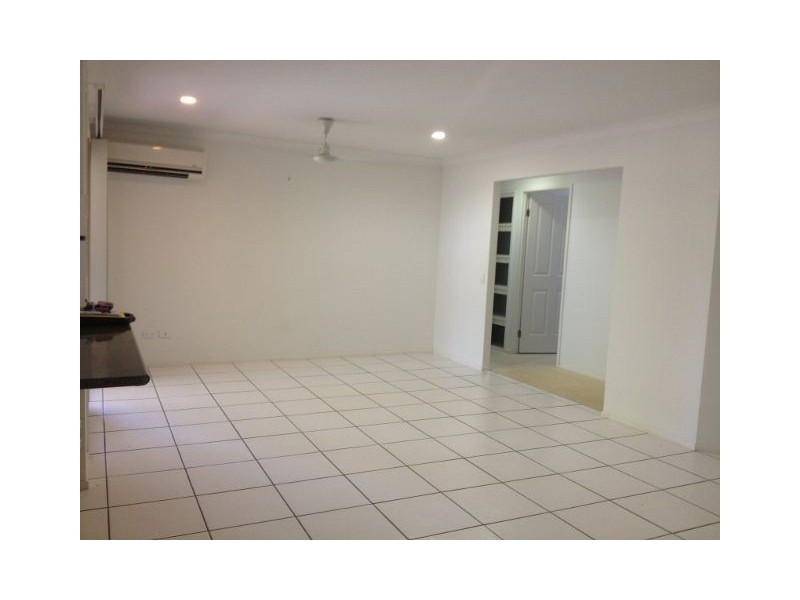 18 Dickenson Place, Kirwan QLD 4817