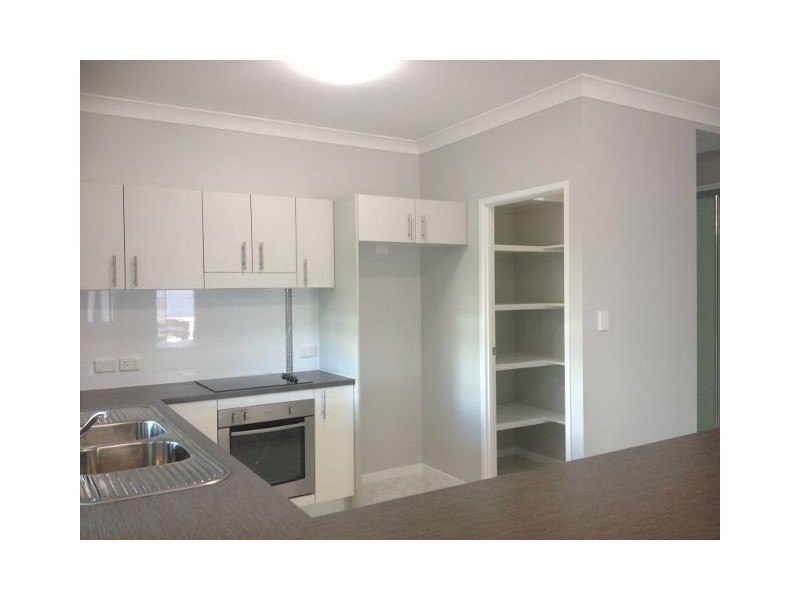 41 Hillock Street, Bushland Beach QLD 4818