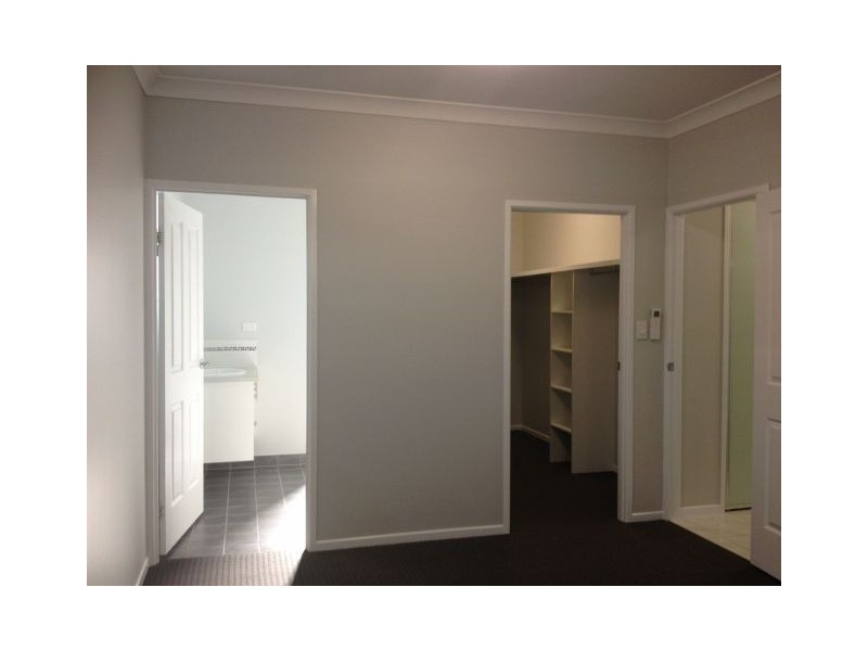 41 Hillock Street, Bushland Beach QLD 4818