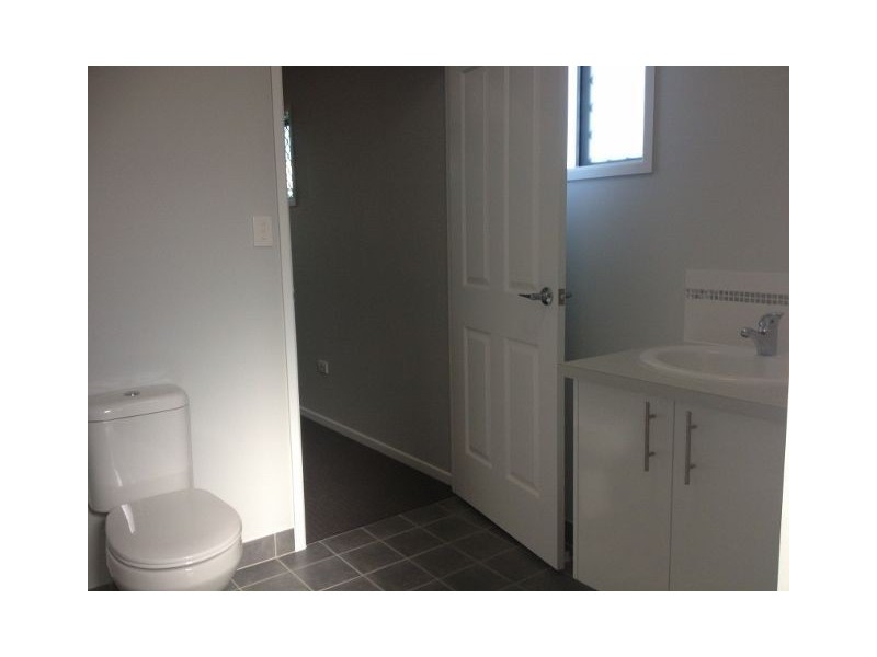 41 Hillock Street, Bushland Beach QLD 4818