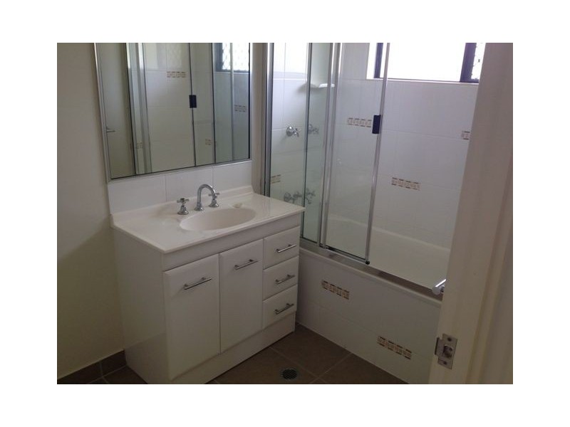 6 Meridian Court, Burdell QLD 4818