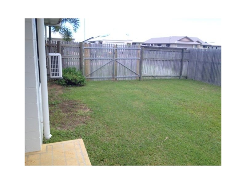 6 Meridian Court, Burdell QLD 4818