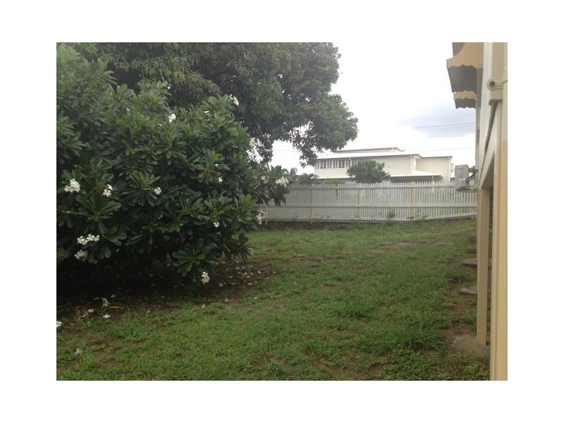 13 Cannan Street, South Townsville QLD 4810